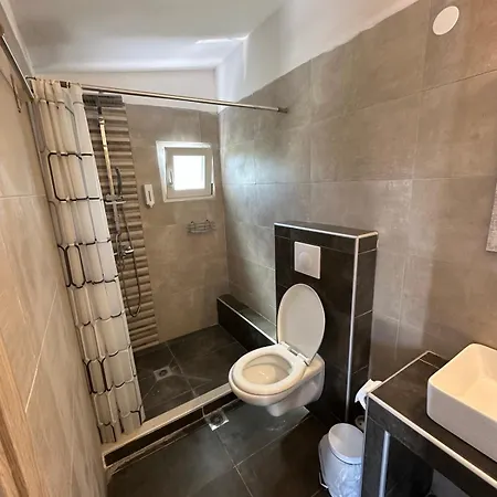 F & R No 5 Apartment Peraia (Thessaloniki)